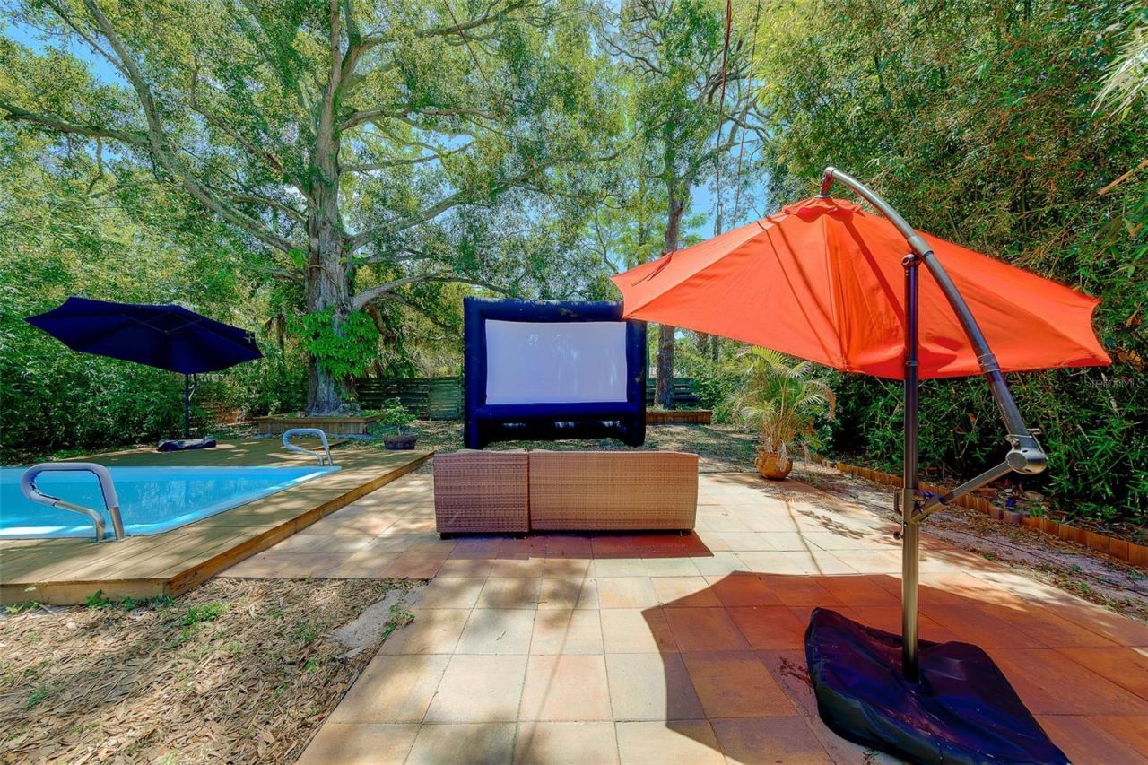 636 37th Avenue S, Saint Petersburg, FL 33705 Photo