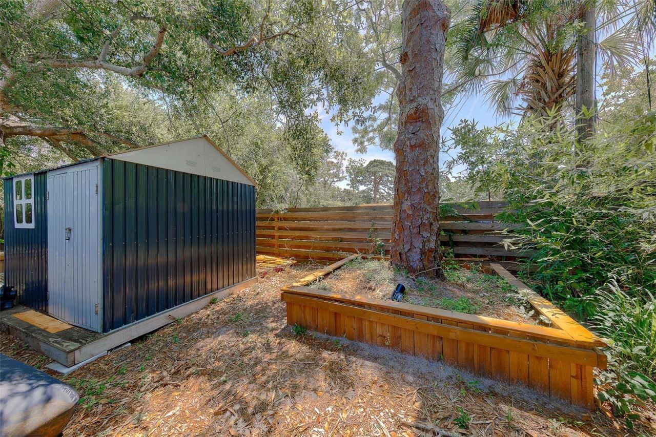 636 37th Avenue S, Saint Petersburg, FL 33705 Photo