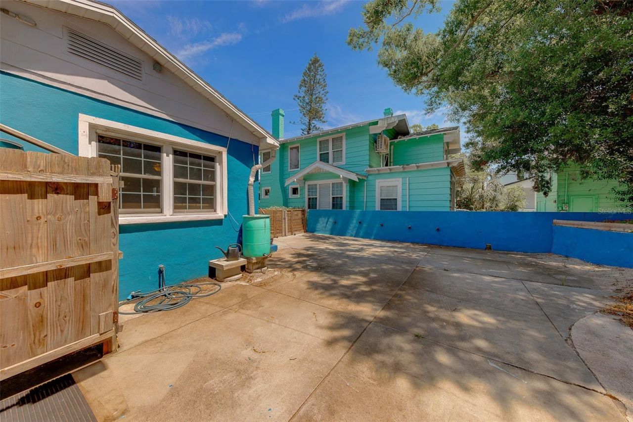 636 37th Avenue S, Saint Petersburg, FL 33705 Photo