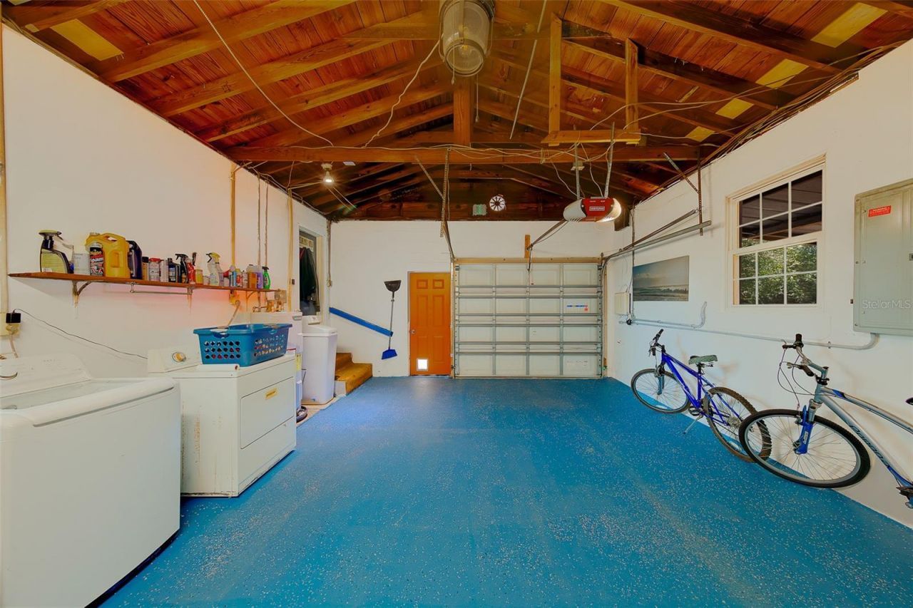 636 37th Avenue S, Saint Petersburg, FL 33705 Photo