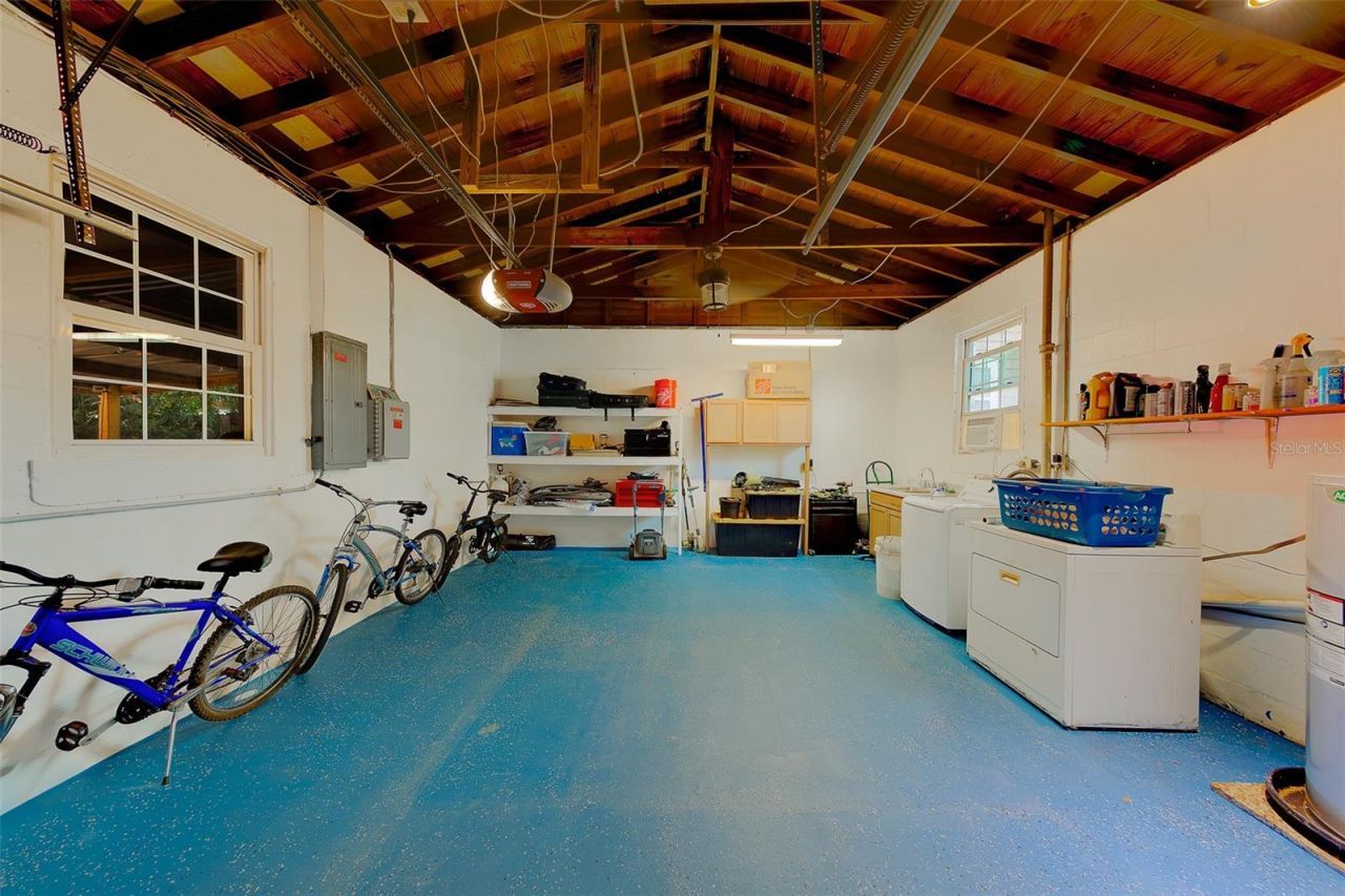 636 37th Avenue S, Saint Petersburg, FL 33705 Photo