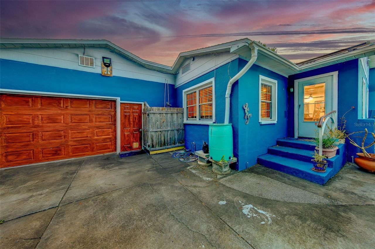 636 37th Avenue S, Saint Petersburg, FL 33705 Photo