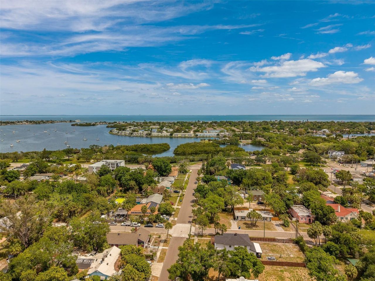 636 37th Avenue S, Saint Petersburg, FL 33705 Photo