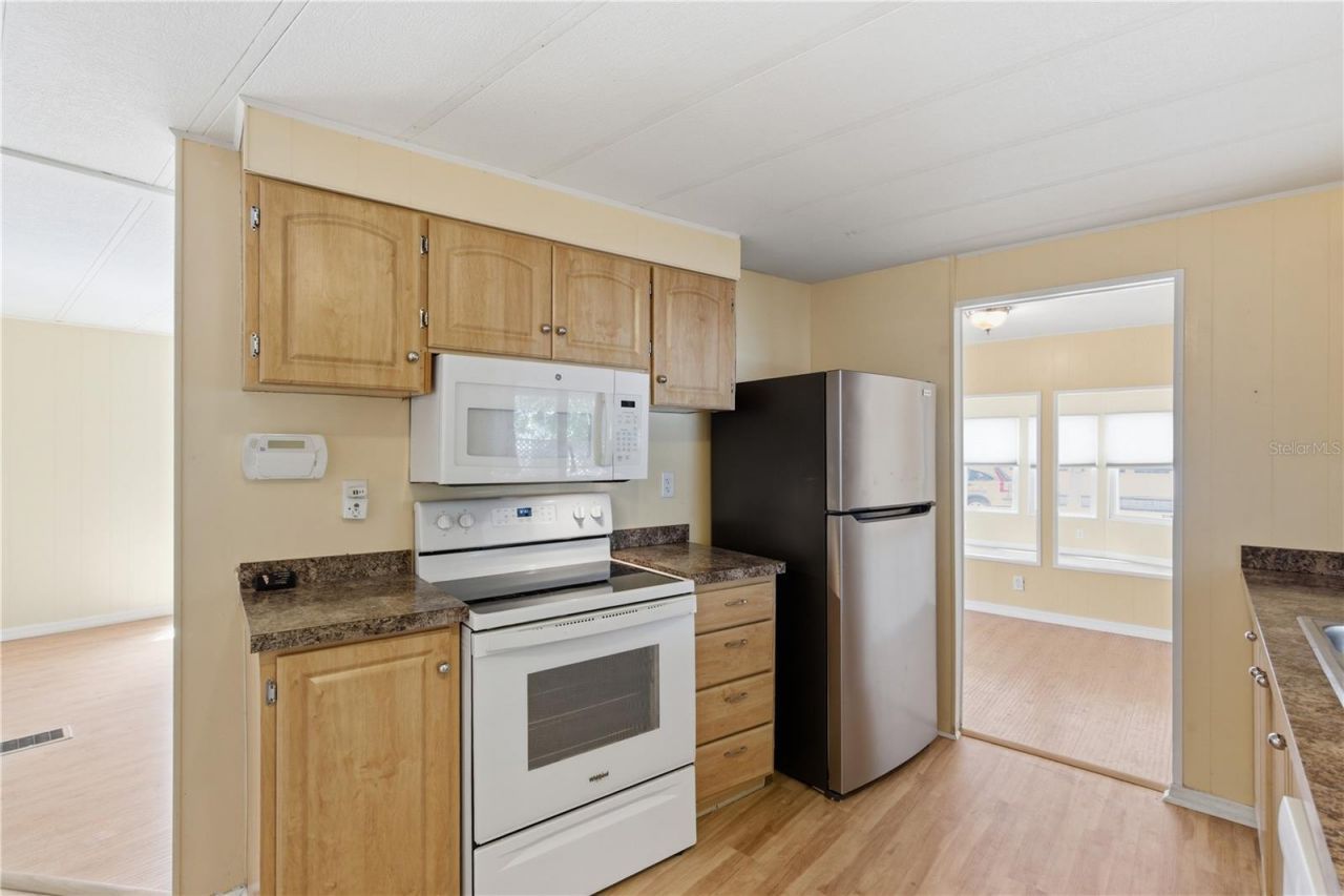 808 53rd Avenue E, Unit 246, Bradenton, FL 34203 Photo