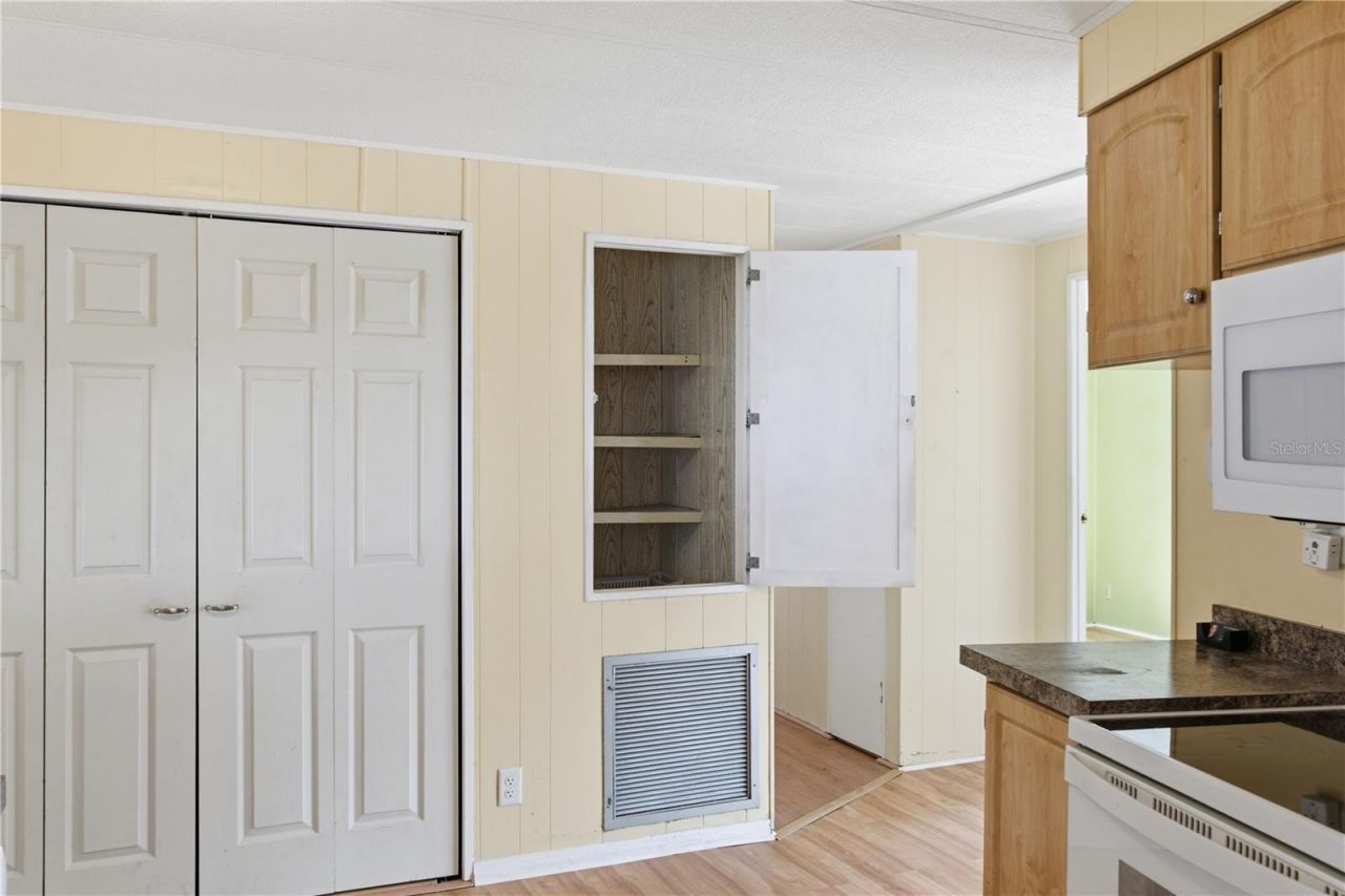 808 53rd Avenue E, Unit 246, Bradenton, FL 34203 Photo