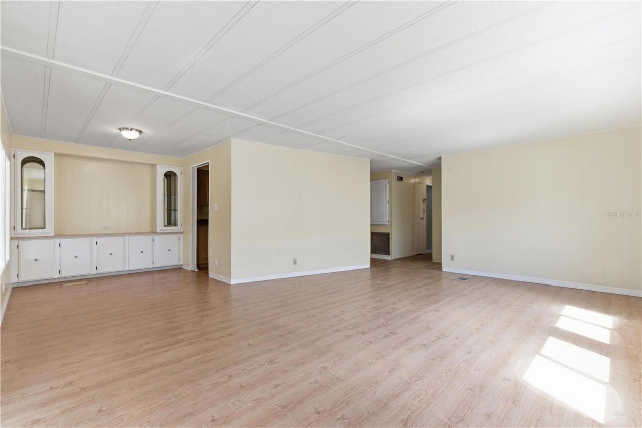 808 53rd Avenue E, Unit 246, Bradenton, FL 34203 Photo