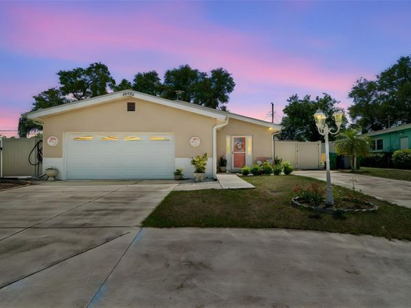 10572 BLOSSOM LAKE DRIVE, SEMINOLE, FL 33772