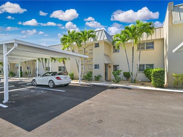 1730 Sandy CIR , Unit 105, CAPE CORAL, FL 33904