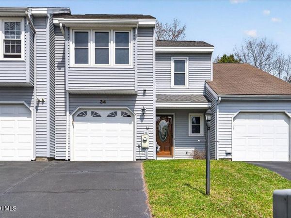 34 Westchester Drive, Clifton Park, NY 12065