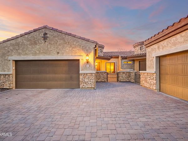 1842 N RED Cliff, Mesa, AZ 85207