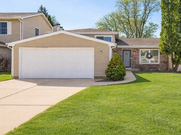 1500 Pershing Avenue , Wheaton, IL 60189