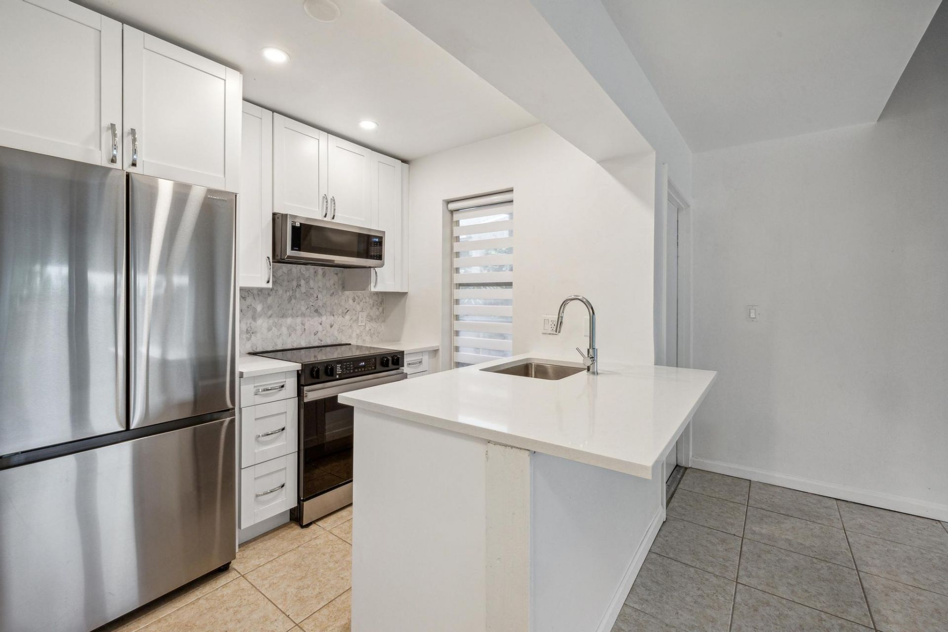 410 SE 13th Street, Unit 4, Fort Lauderdale, FL 33316 Photo