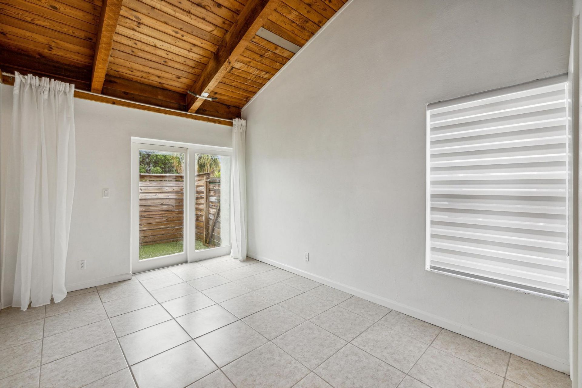 410 SE 13th Street, Unit 4, Fort Lauderdale, FL 33316 Photo