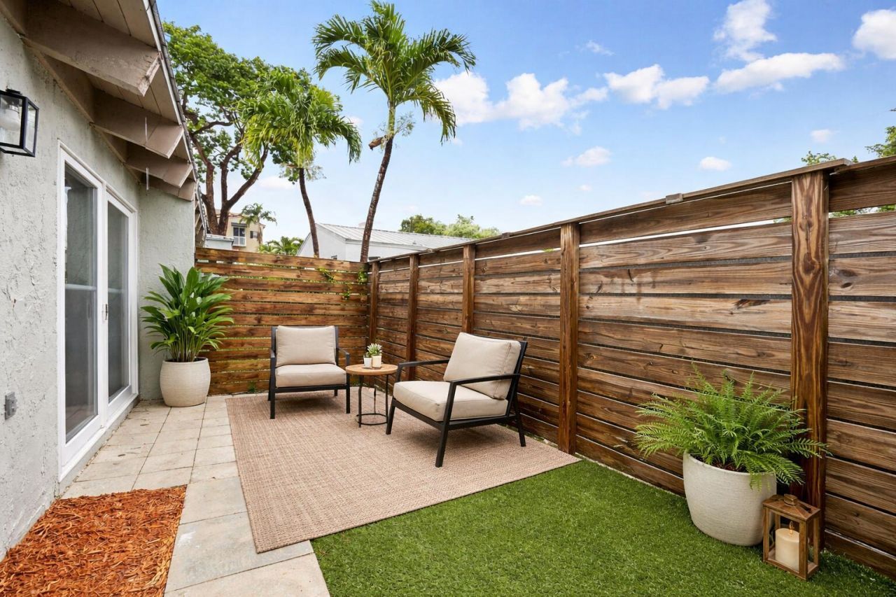 410 SE 13th Street, Unit 4, Fort Lauderdale, FL 33316 Photo