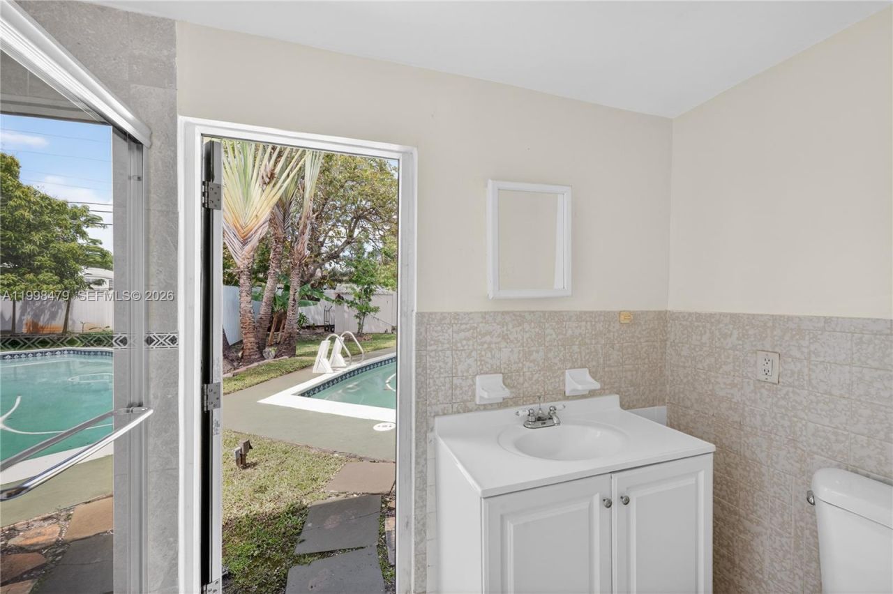 807 SW 26th Ct, Fort Lauderdale, FL 33315 Photo