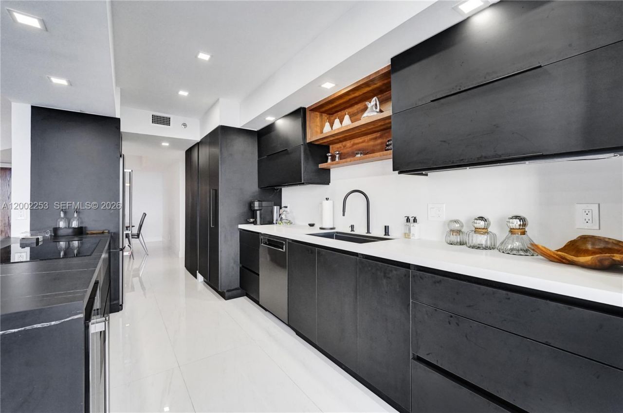 20281 E Country Club Dr, Unit 1503, Aventura, FL 33180 Photo