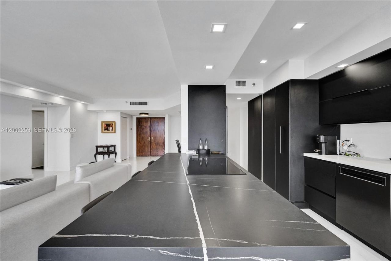 20281 E Country Club Dr, Unit 1503, Aventura, FL 33180 Photo