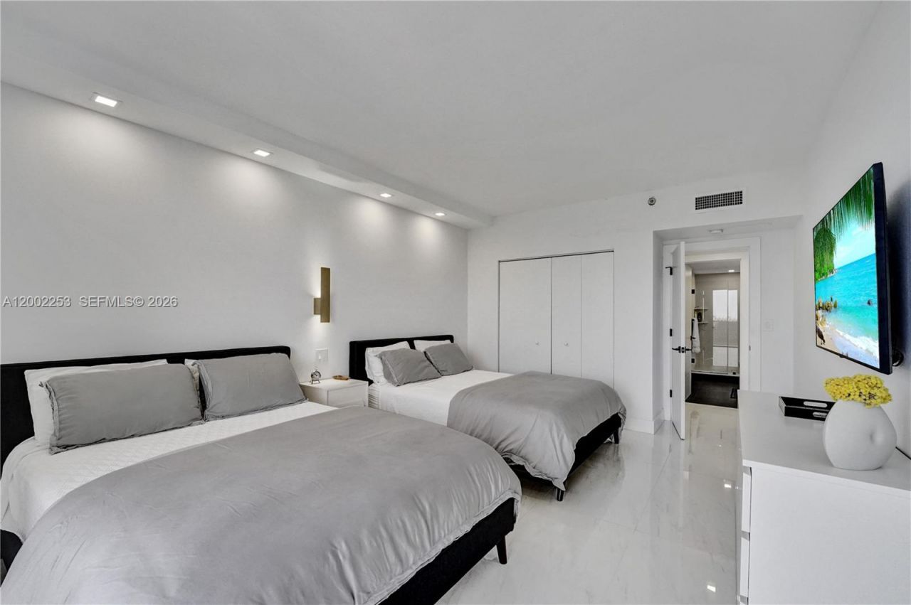 20281 E Country Club Dr, Unit 1503, Aventura, FL 33180 Photo