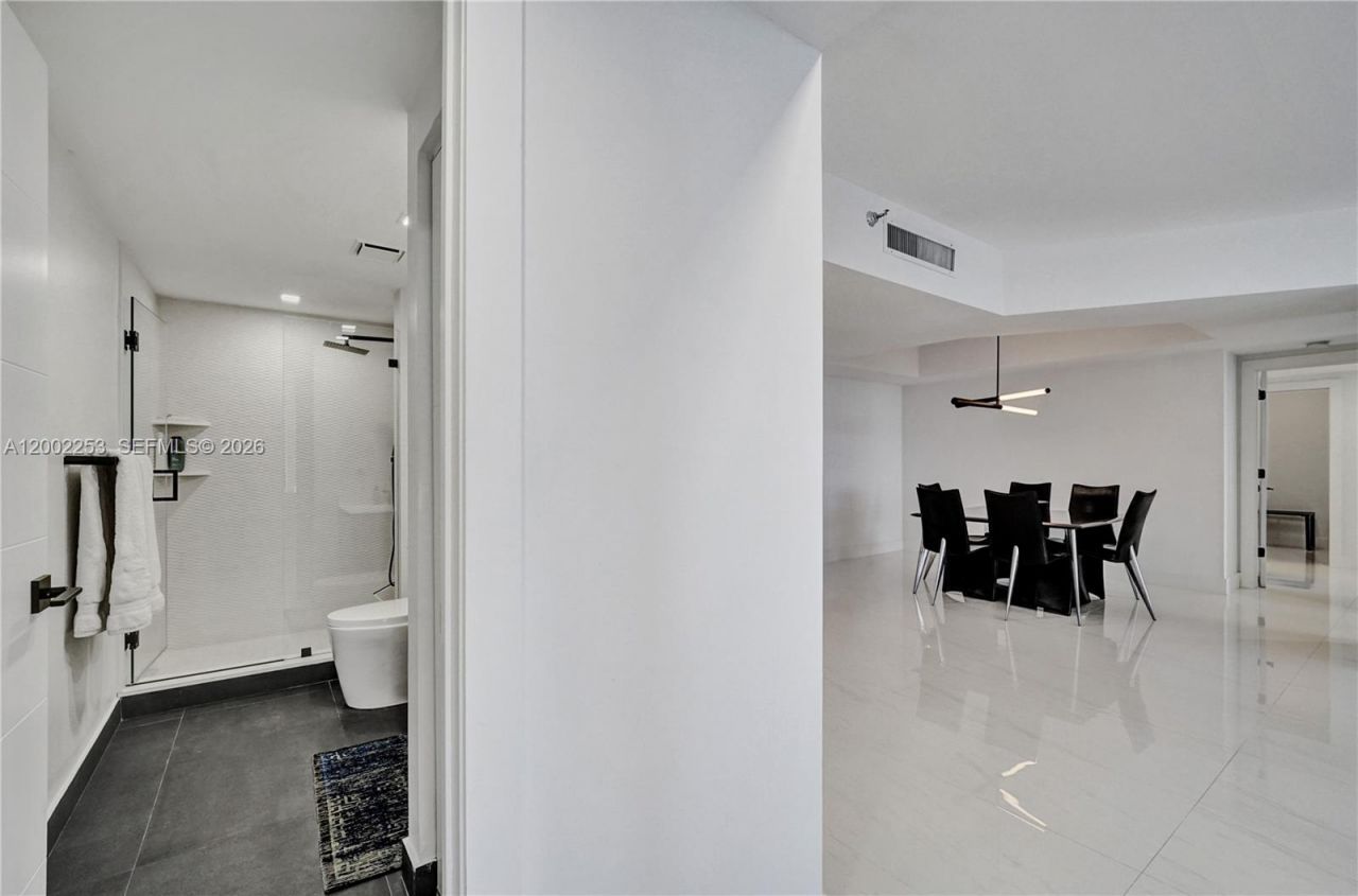 20281 E Country Club Dr, Unit 1503, Aventura, FL 33180 Photo