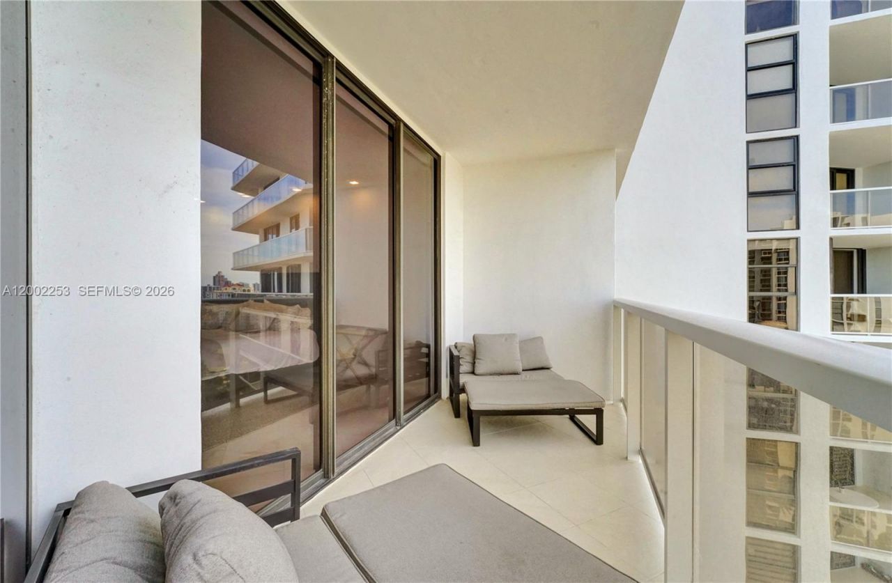 20281 E Country Club Dr, Unit 1503, Aventura, FL 33180 Photo