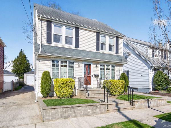 120 Capitol Avenue , Williston Park, NY 11596