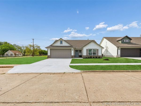 1125 E Cherry Street , Cushing, OK 74023