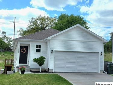 7906 N 95th Avenue, Omaha, NE 68122