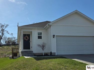 7906 N 95th Avenue , Omaha, NE 68122