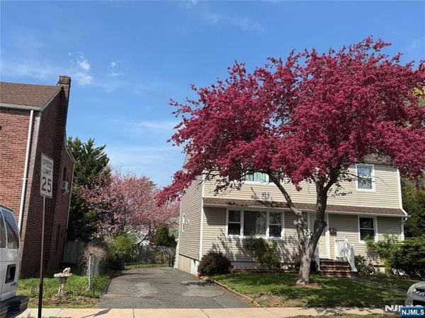 247 Merritt Avenue, BERGENFIELD, NJ 07621