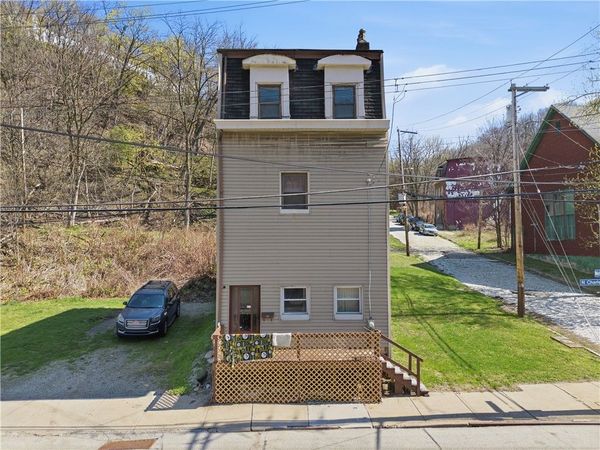 2102 N Charles St , Pittsburgh, PA 15214