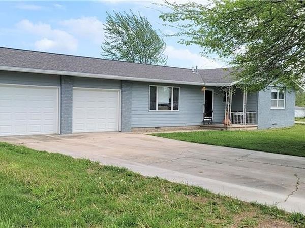 605 N Spruce Street, Moran, KS 66755