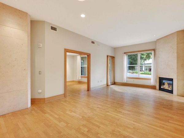 360 W Washington Avenue, Unit 105, Madison, WI 53703