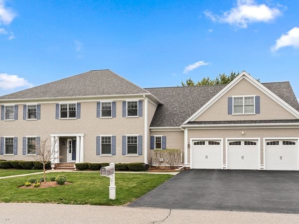 37 Mayflower Road, Winchester, MA 01890