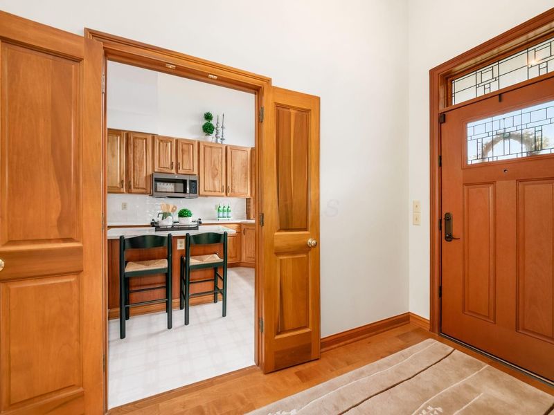 582 Westbury Woods Court, Westerville, OH 43081 Photo 2