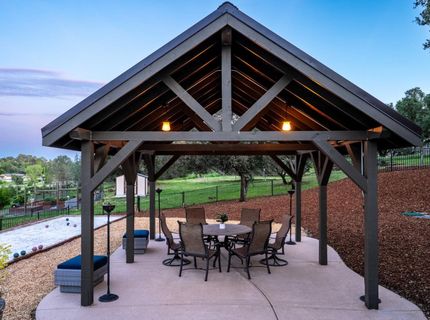 10165 Coyote Ridge Ct, Auburn, CA 95602 Photo