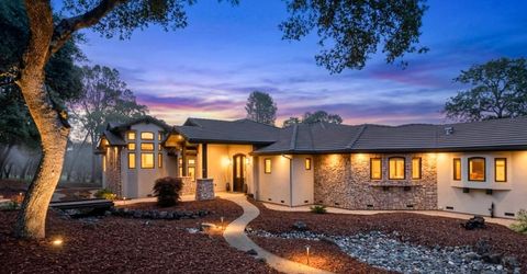 10165 Coyote Ridge Ct, Auburn, CA 95602 Photo