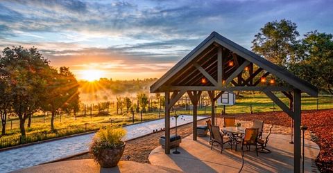 10165 Coyote Ridge Ct, Auburn, CA 95602 Photo