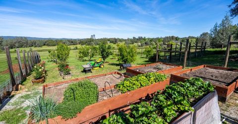 10165 Coyote Ridge Ct, Auburn, CA 95602 Photo