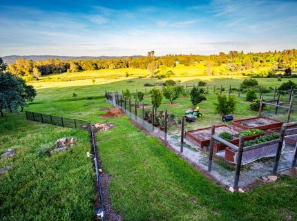 10165 Coyote Ridge Ct, Auburn, CA 95602 Photo