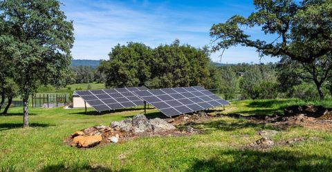 10165 Coyote Ridge Ct, Auburn, CA 95602 Photo