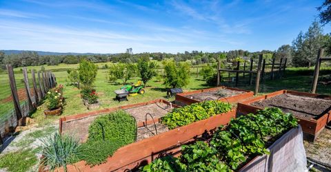 10165 Coyote Ridge Ct, Auburn, CA 95602 Photo