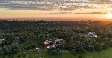 10165 Coyote Ridge Ct, Auburn, CA 95602 Photo