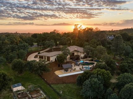 10165 Coyote Ridge Ct, Auburn, CA 95602 Photo