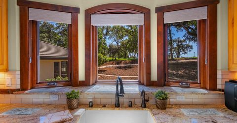 10165 Coyote Ridge Ct, Auburn, CA 95602 Photo