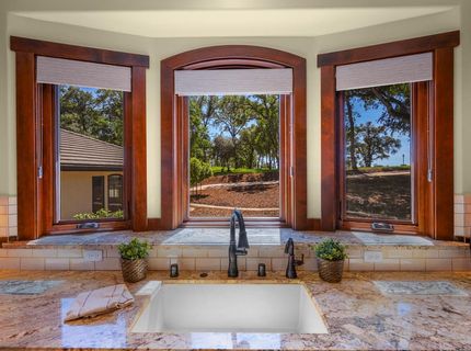 10165 Coyote Ridge Ct, Auburn, CA 95602 Photo