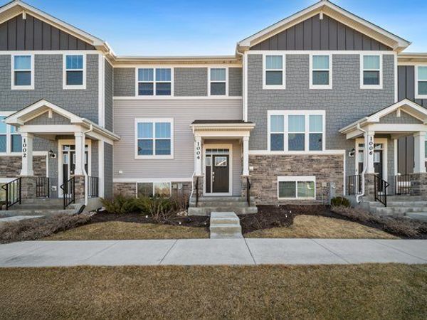 1004 Atterberg Road , South Elgin, IL 60177