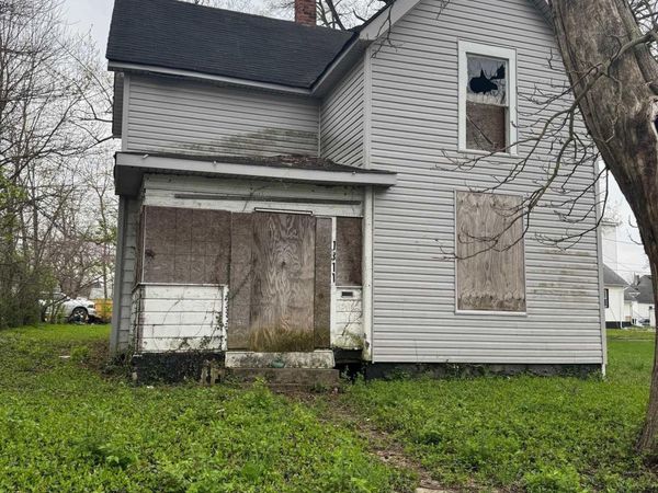 1311 E 1st, Muncie, IN 47302