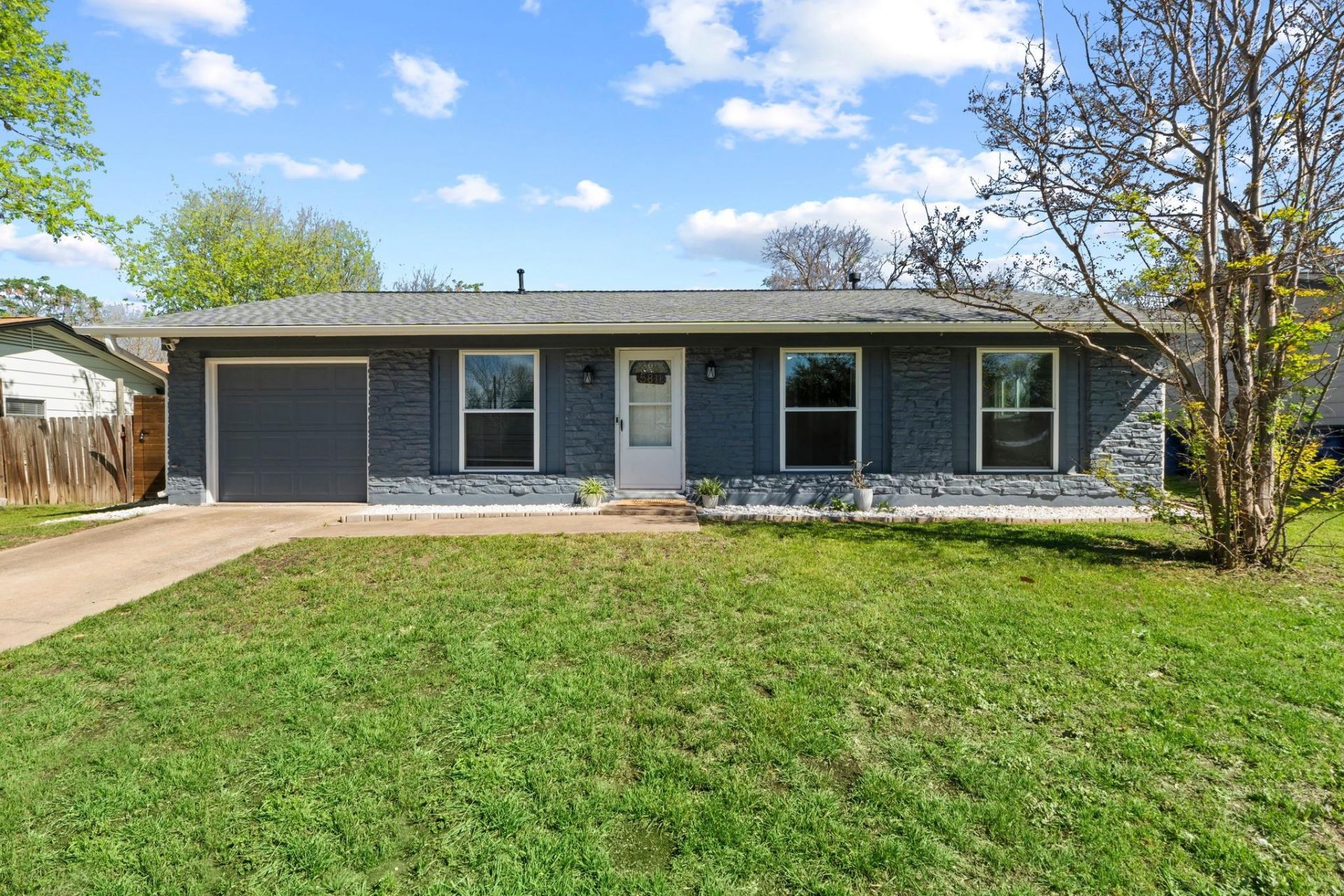 5811 Glenhollow Path, Austin, TX 78745 Main Photo