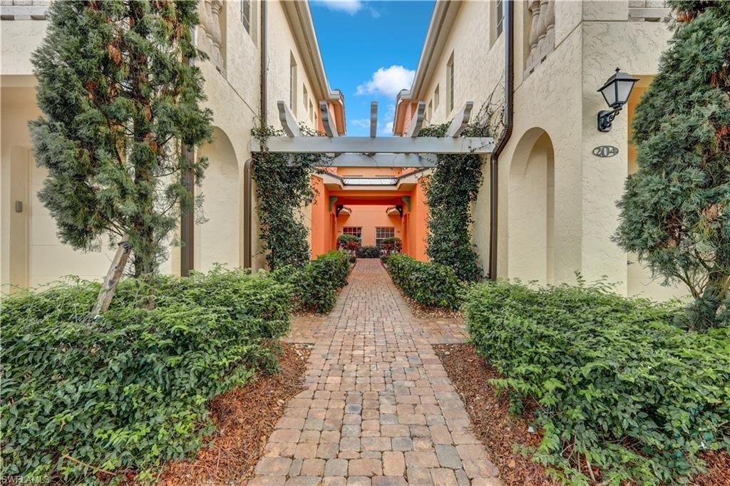 8661 Piazza Del Lago Cir, Unit 204, Estero, FL 33928 Photo