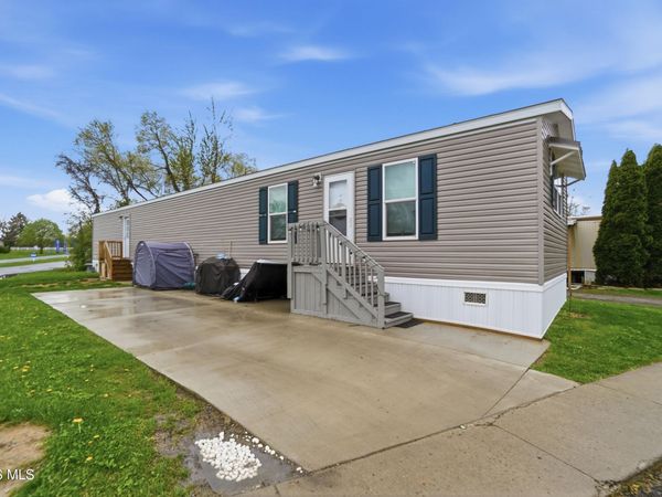 833 W Skye View Drive, Findlay, OH 45840